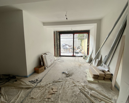 Eisenhowerlei in Borgerhout: modern ruim, lichtrijk appartement op de gelijkvloers met tuin