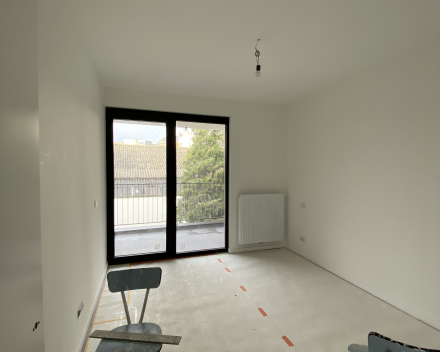 Eisenhowerlei in Borgerhout: prachtig ruim, lichtrijk appartement op de tweede verdieping