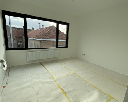 Eisenhowerlei in Borgerhout: prachtig ruim, lichtrijk appartement op de derde verdieping
