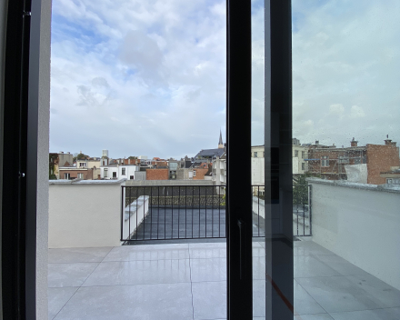 Eisenhowerlei in Borgerhout: prachtig ruim, lichtrijk appartement op de derde verdieping