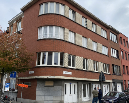 Van Campenhoutstraat in Berchem: 3 unieke en moderne appartementen met élk een eigen ruime garage op komst!