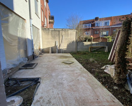 De Valk in Mortsel: ruim en lichtrijk gelijkvloers appartement mét tuin in een rustige buurt!