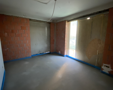 De Valk in Mortsel: ruim en lichtrijk gelijkvloers appartement mét tuin in een rustige buurt!