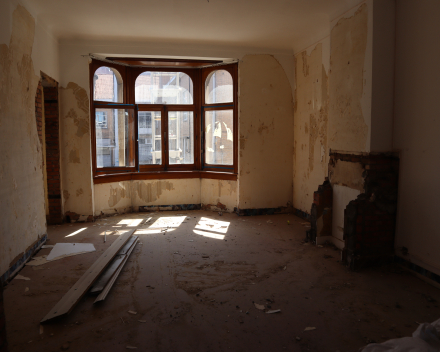 Eisenhowerlei in Borgerhout: prachtig ruim, lichtrijk appartement op de eerste verdieping